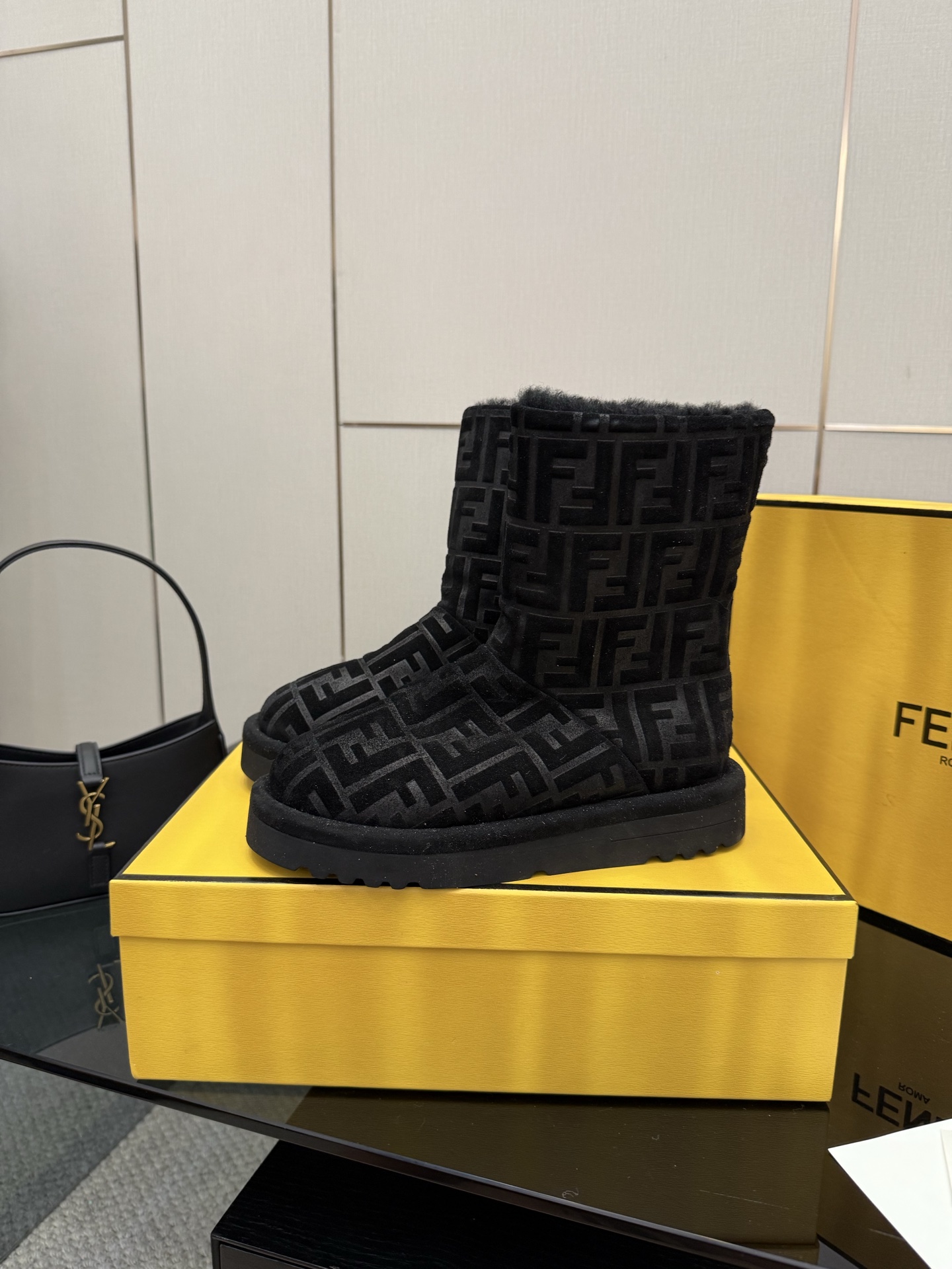 20251022/Fendi_251022-4